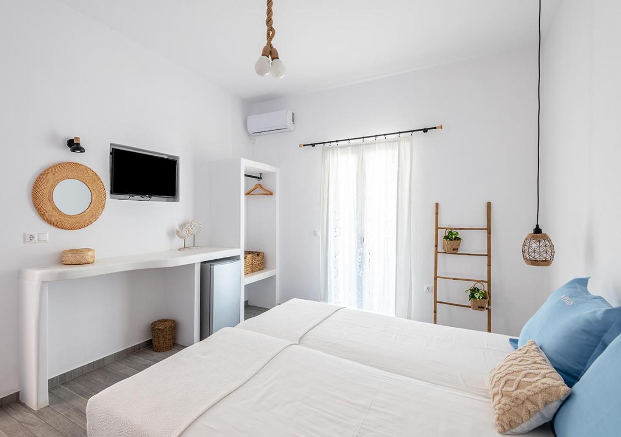 Dorkas Luxury Rooms&Apartments Livadakia ภายนอก รูปภาพ