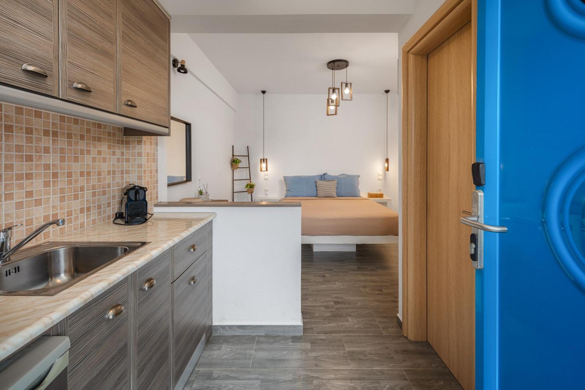 Dorkas Luxury Rooms&Apartments Livadakia ภายนอก รูปภาพ