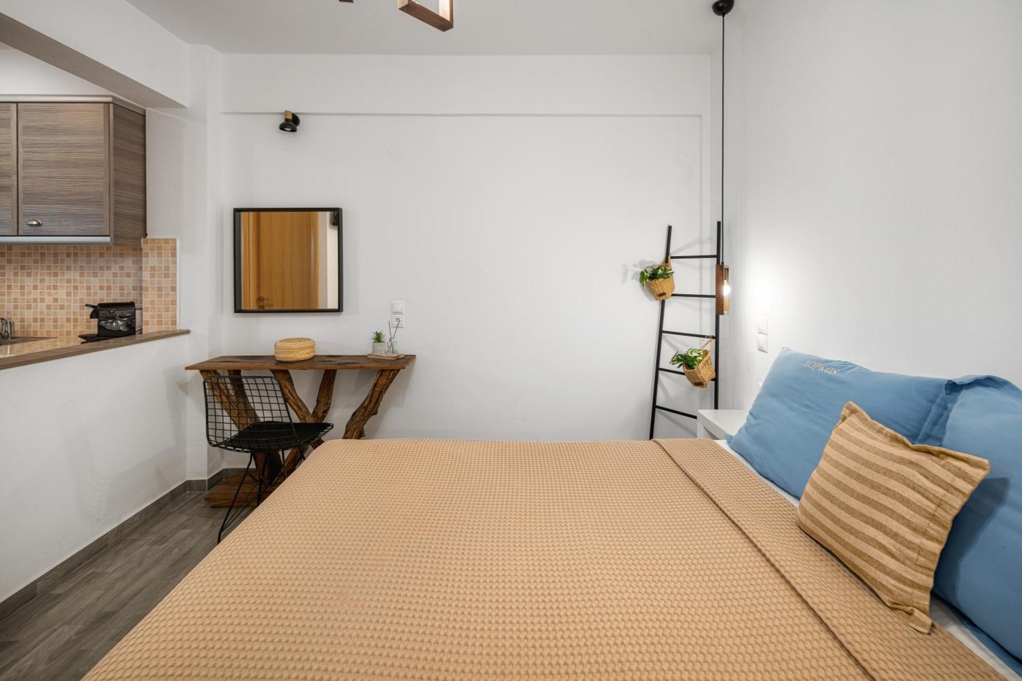Dorkas Luxury Rooms&Apartments Livadakia ภายนอก รูปภาพ