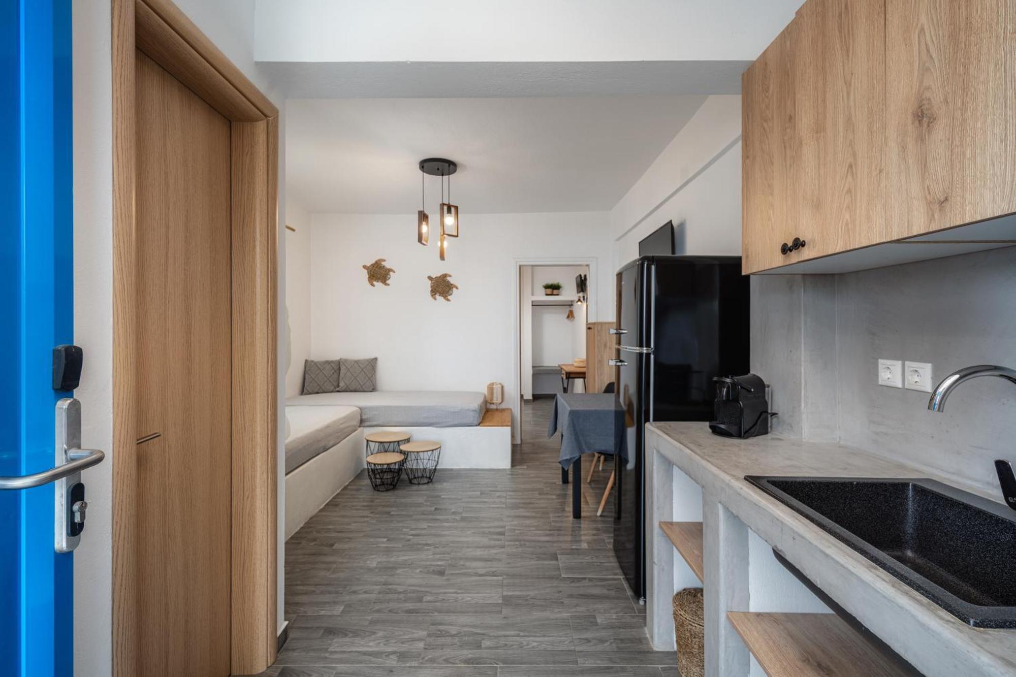Dorkas Luxury Rooms&Apartments Livadakia ภายนอก รูปภาพ